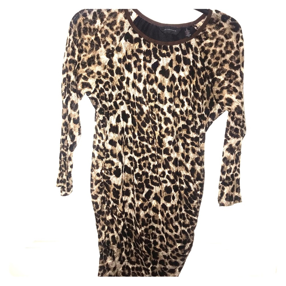 LEOPARD!! Super cute top. Size small